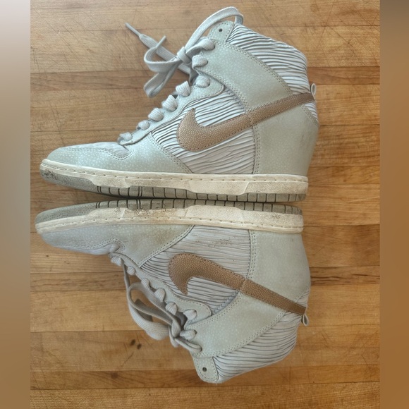 Cream Nike Wedge Platforms with Rose Gold Swoosh size 7.5 Women’s - Picture 4 of 8